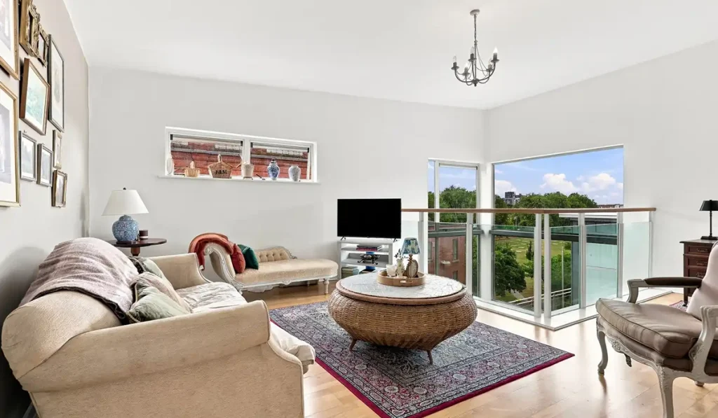 Stoneybatter apt 6 Living room
