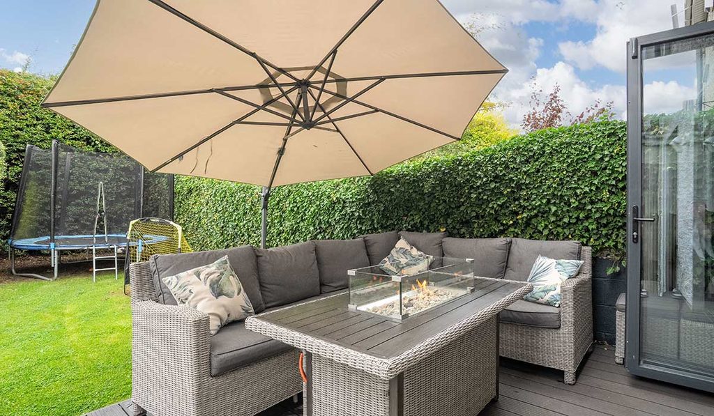 Templeogue garden furniture and trampoline