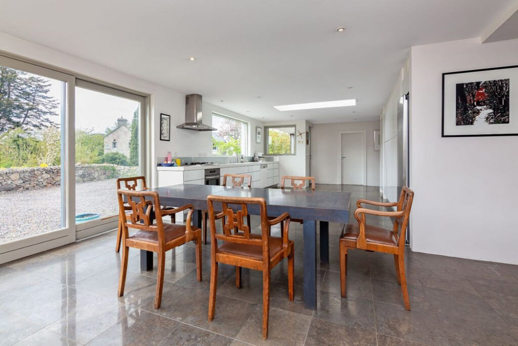 dining area 3