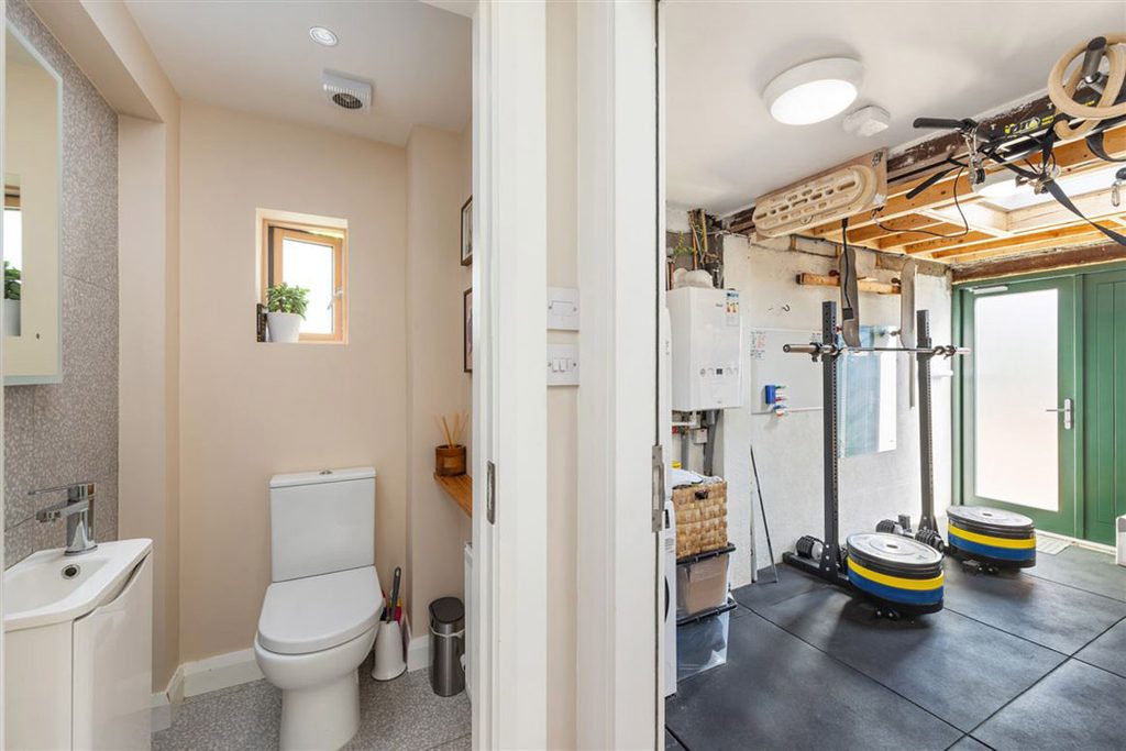 Phibsborough hobby house where you can climb the walls 6 gym 1