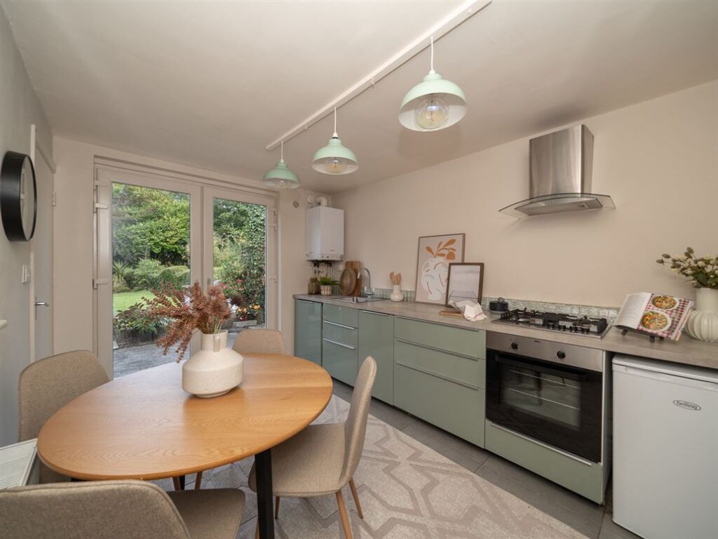 kitchen full