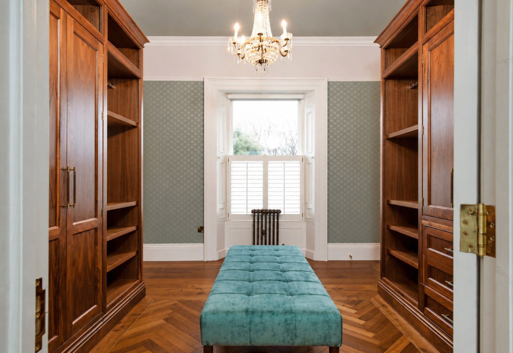 primary dressing room