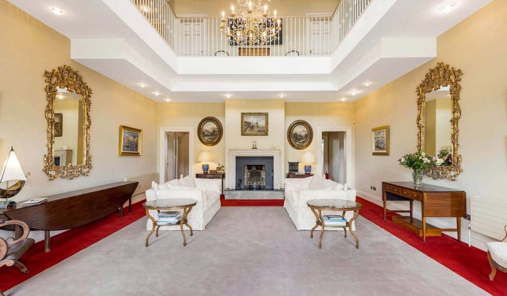 red sitting room