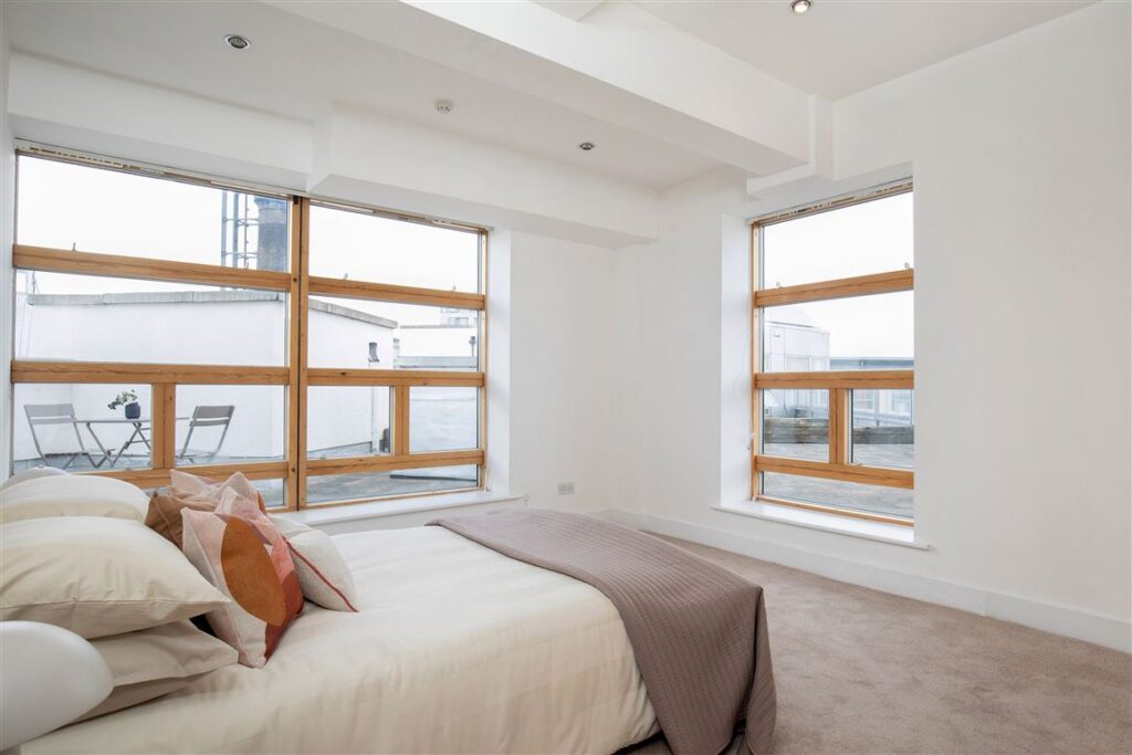 Living it large in D7 or family life in Adamstown for less than €380k 5 smith bedroom 1
