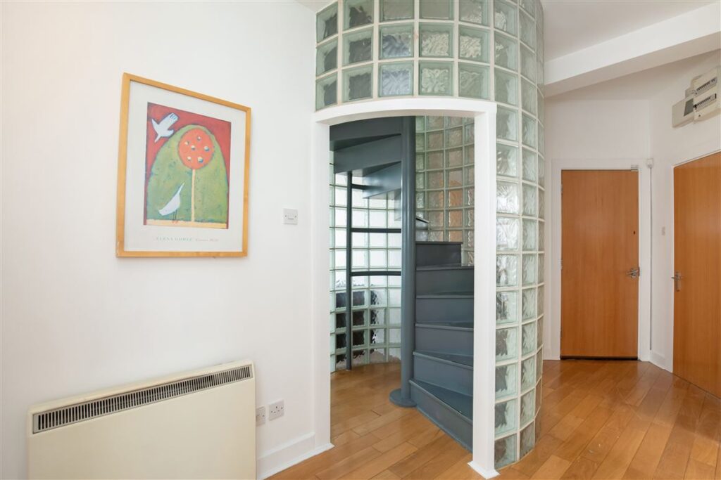Living it large in D7 or family life in Adamstown for less than €380k 2 smith stiars