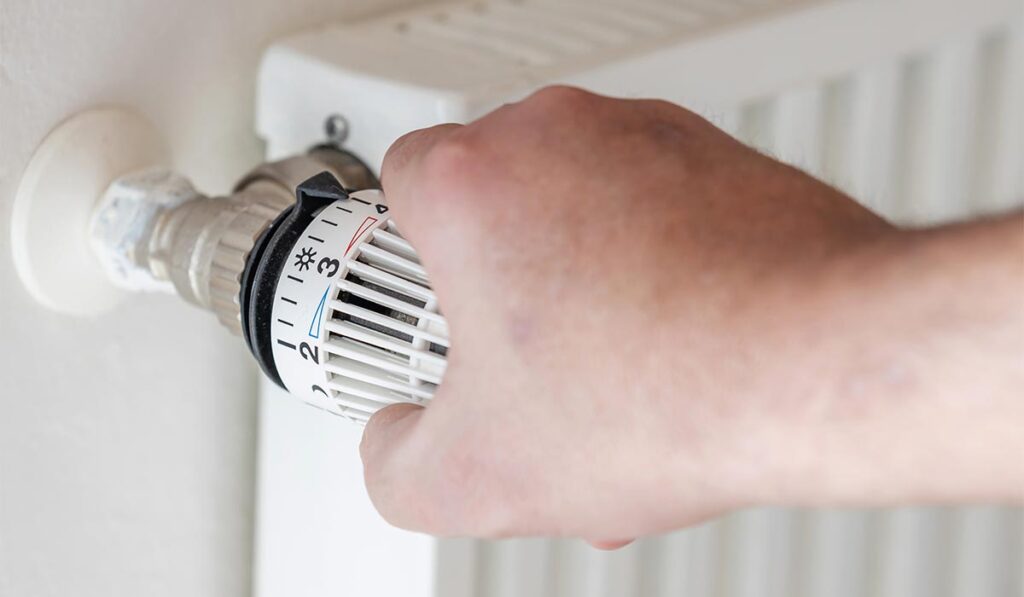 AI's Top 10 tips for keeping your home warm in winter without breaking the bank 3 4 3