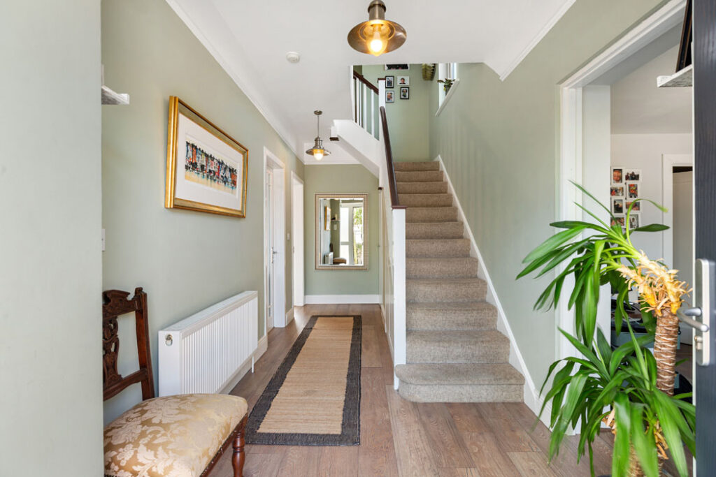 3-bed semi, mountain views and south-facing back garden in D14 2 91010 R 1 0 kp9a5177