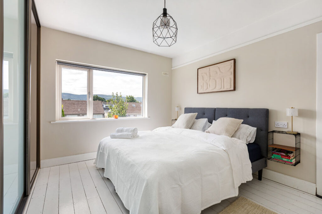 3-bed semi, mountain views and south-facing back garden in D14 9 91010 R 1 0 kp9a5212