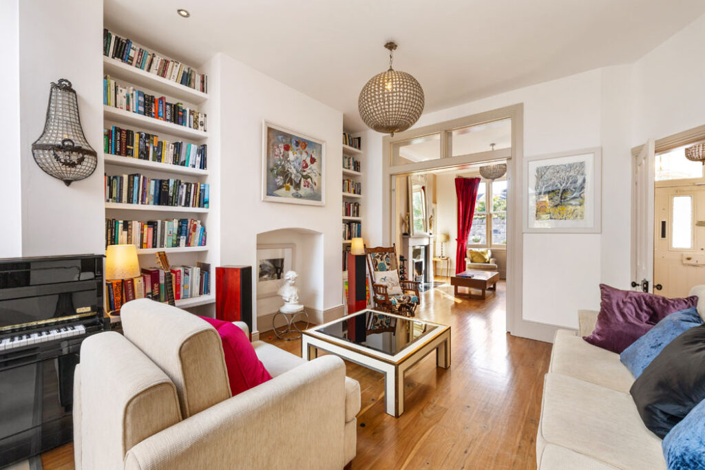Artsy three-bed late Edwardian in Glasnevin with views of the Botanic Gardens glasshouses 4 98363 R 1 6L7A6524