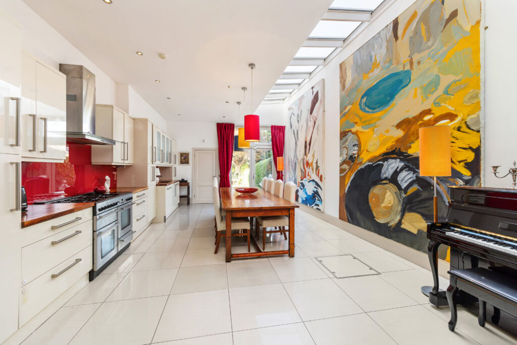 Artsy three-bed late Edwardian in Glasnevin with views of the Botanic Gardens glasshouses 5 98363 R 1 6L7A6545