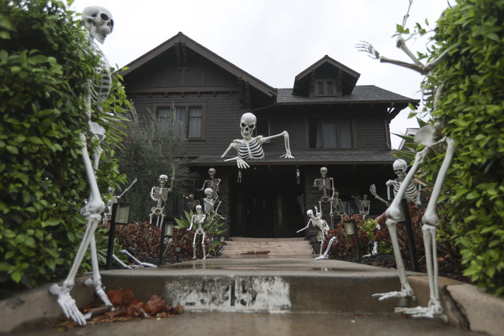 Giant skeletons are the Halloween decorating trope of choice in Dublin's suburbs 1 Halloween