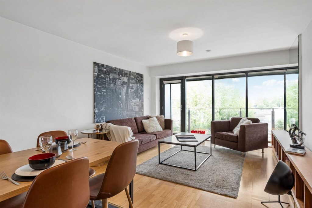 What can €395k buy you in Dublin, Lucan and Bray? 6 Islandbridge living dining USE