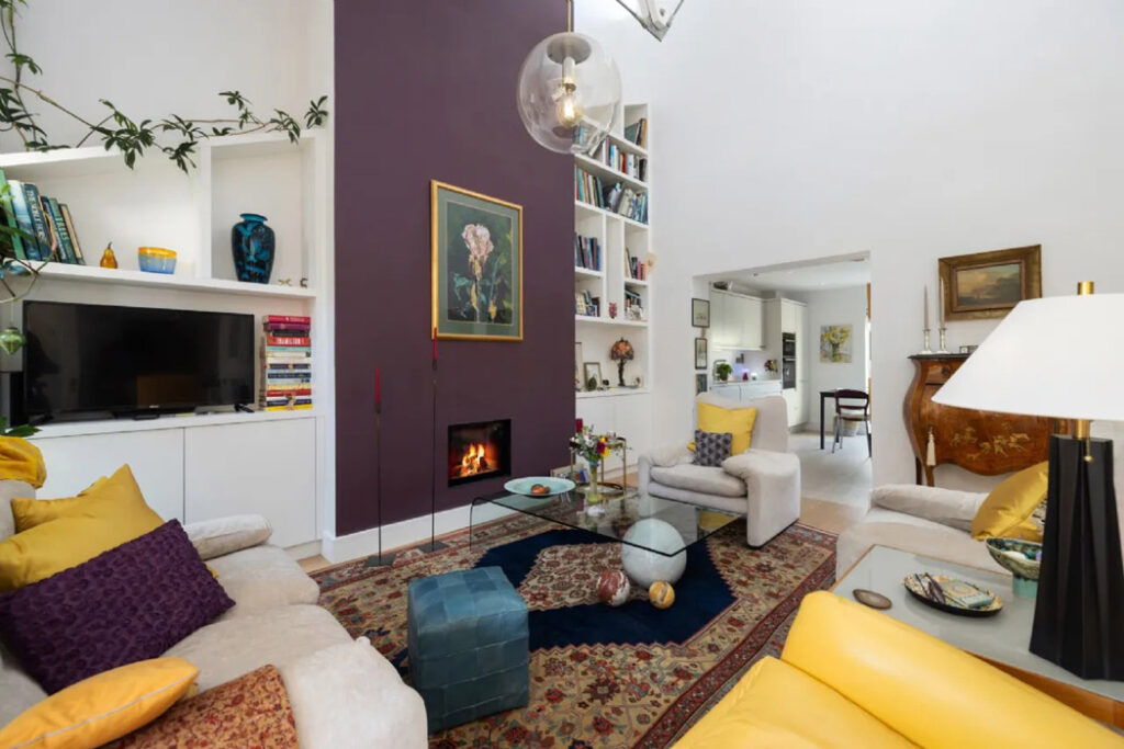 Living room 4