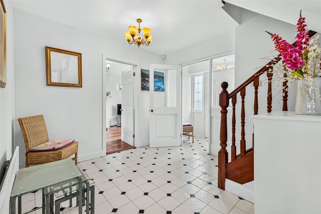 Mullaghmore hallway