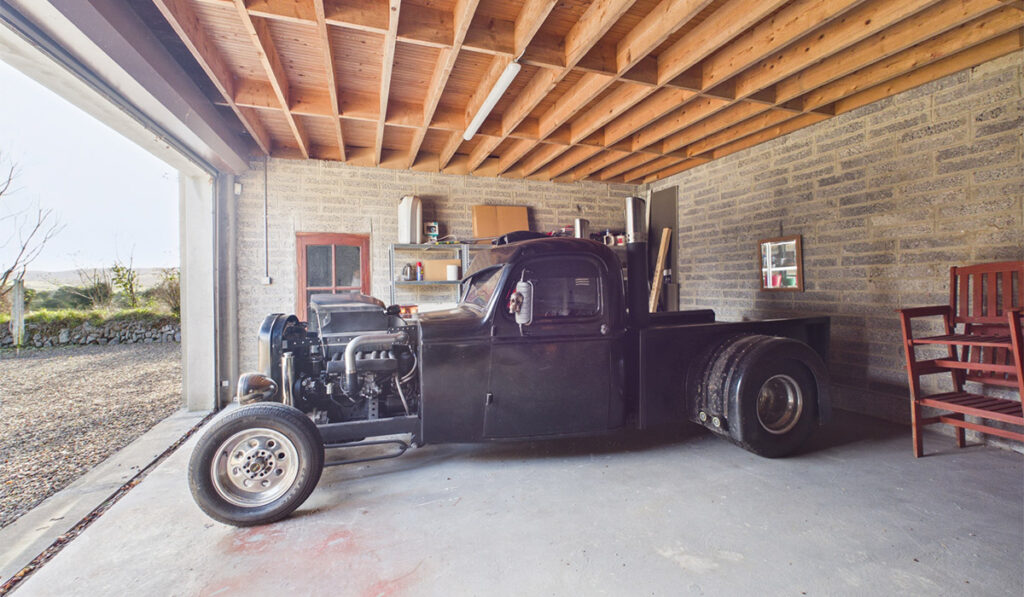Impressive stone residence with its own private bar and garage for vintage cars 9 Pinewood Buckstown Mullinavat 1