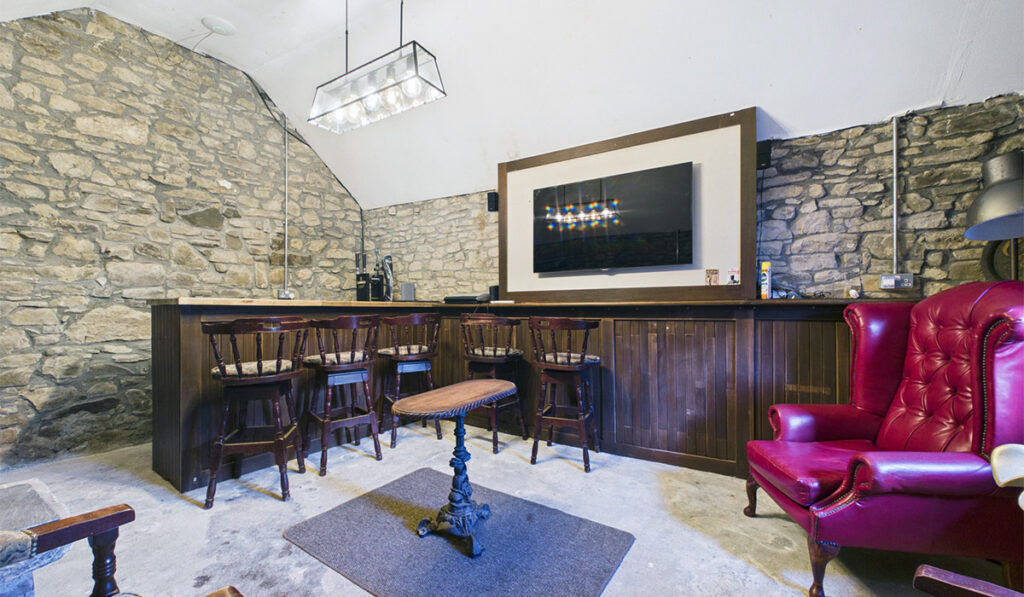 Impressive stone residence with its own private bar and garage for vintage cars 7 Pinewood Buckstown Mullinavat 4