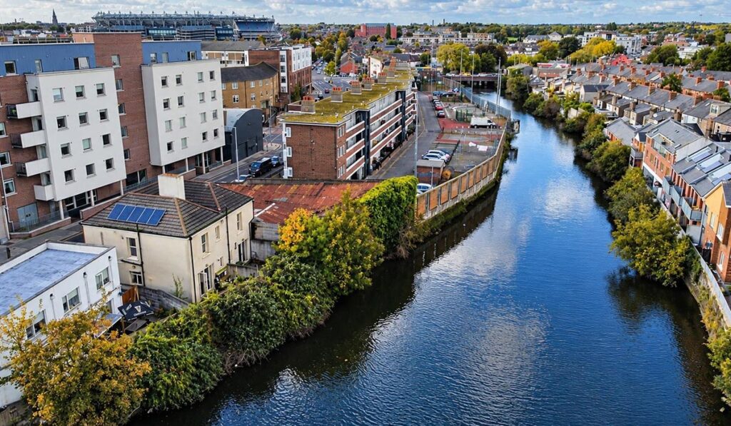 Three-bed modernised home in ideal Dublin 3 location for €390k 7 Tolka River