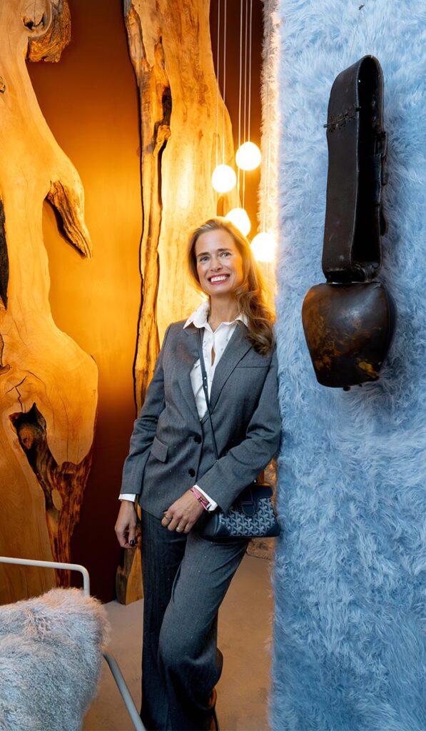 Fur real? Claudia Dorsch gives the ski chalet a very on-trend update 7 decorex 4