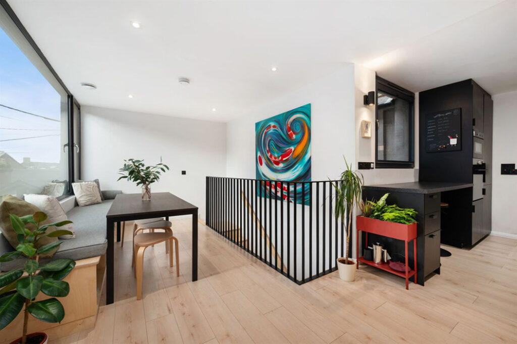 dining are of kitchen