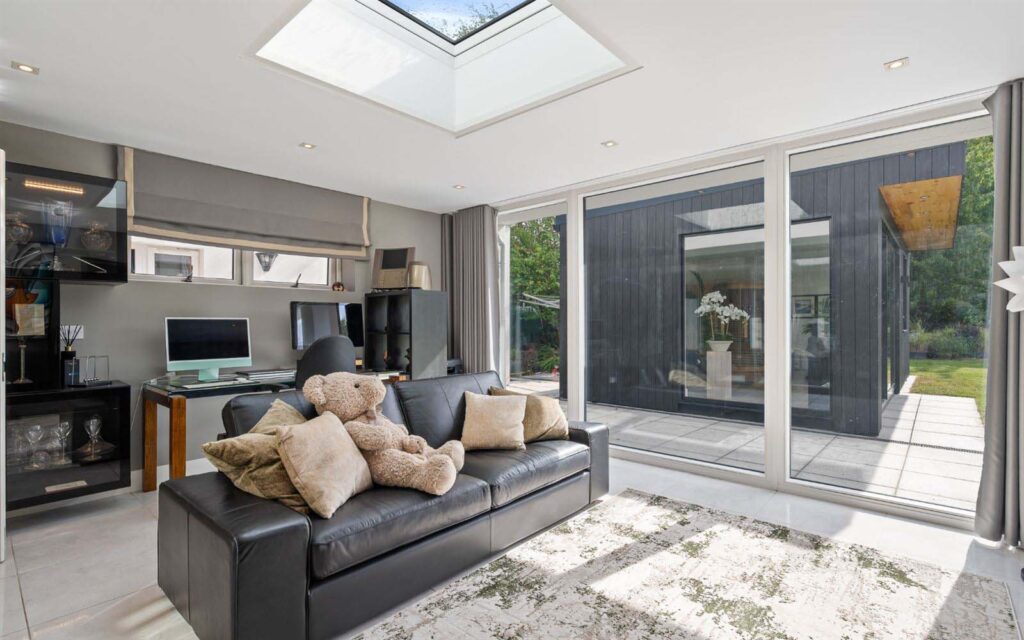 fifth bedroom