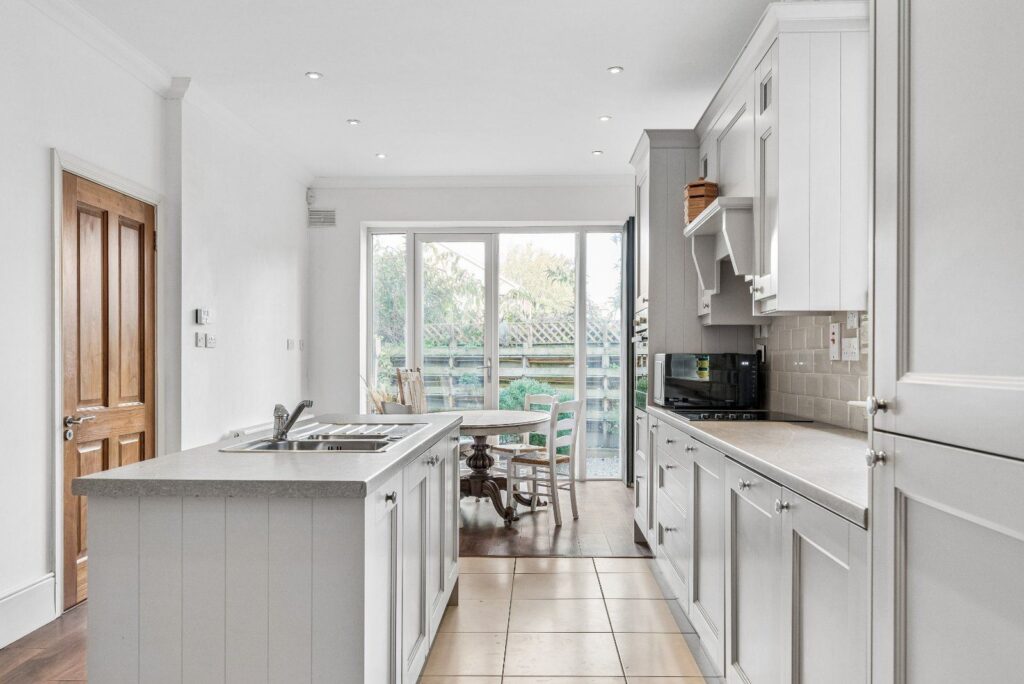 Three-bed modernised home in ideal Dublin 3 location for €390k 2 kitchen 12