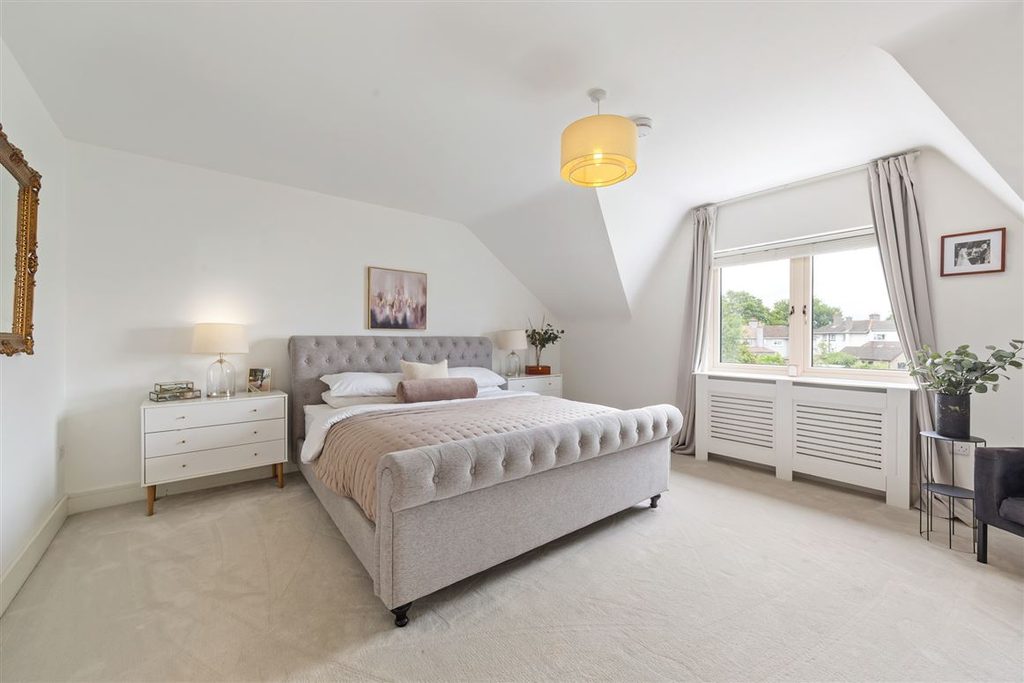 shackleton main bedroom grey